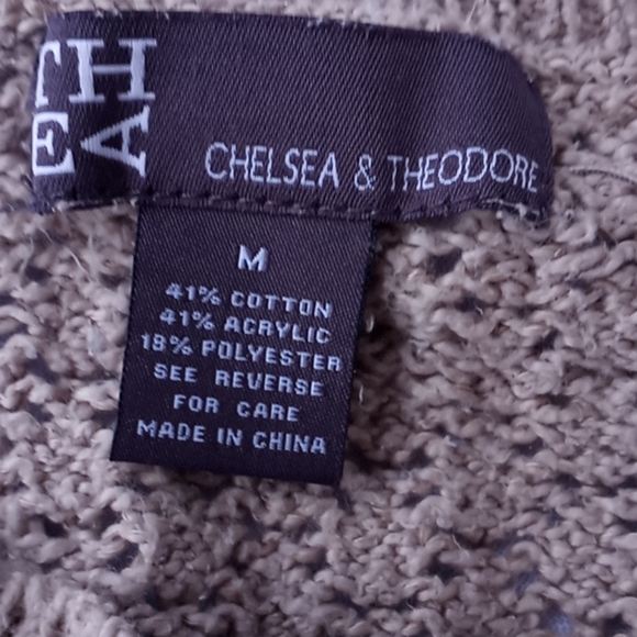 Chelsea & Theodore Top - Picture 2 of 5